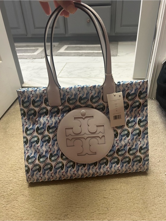 Tory Burch Handbags - NWT TORY BURCH ELLA printed tote in swan 🦢 print!